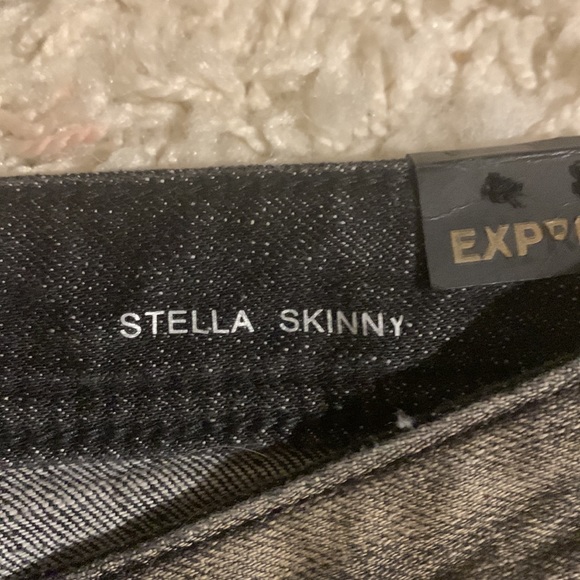 NWT, Express jeans, size 4 Stella style, skinny, dark wash - Picture 3 of 7